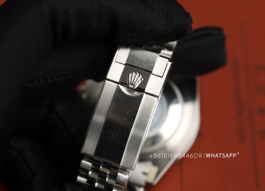 Introduction to the C Factory Clone Rolex GMT-Master II m126720vtnr-0002 Watch 第12张