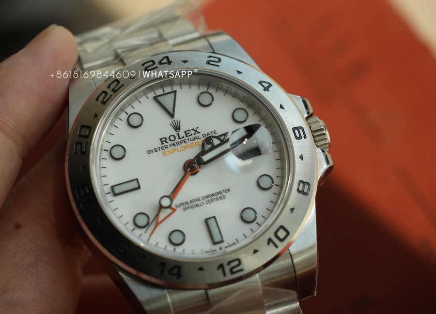 C Factory ROLEX OYSTER PERPETUAL DATE EXPLORER 2 (226570) Replica Watch Introduction 第5张