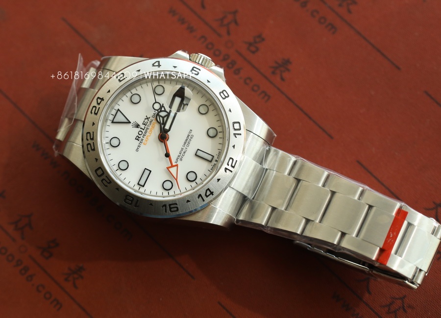 C Factory ROLEX OYSTER PERPETUAL DATE EXPLORER 2 (226570) Replica Watch Introduction 第7张