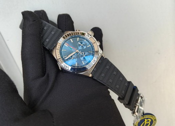 Purchase records of Breitling Chronomat B01 replica watches purchased by Russian customers