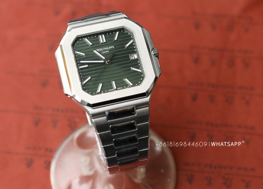 Super Clone Patek Philippe CUBITUS 5821/1A-001 Replica Watch for Sale 第1张