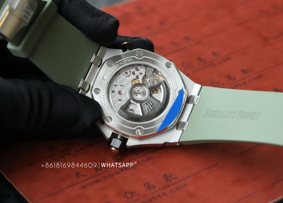Introduction to APS Factory clone AP ROYAL OAK OFFSHORE 15720ST.OO.A052CA.01 (Avocado Green) 第8张