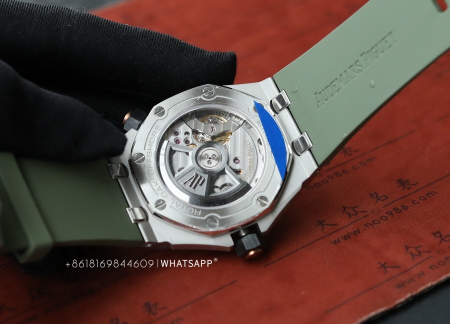 Introduction to APS Factory clone AP ROYAL OAK OFFSHORE 15720ST.OO.A052CA.01 (Avocado Green) 第7张