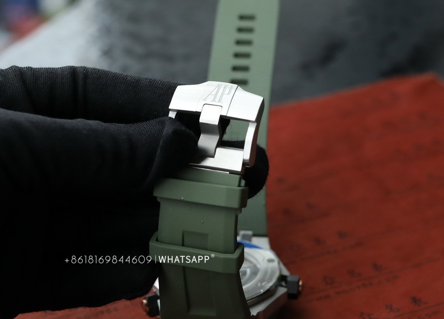 Introduction to APS Factory clone AP ROYAL OAK OFFSHORE 15720ST.OO.A052CA.01 (Avocado Green) 第11张