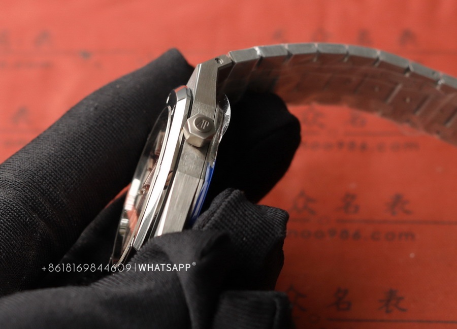 1:1 Replica Audemars Piguet Royal Oak “JUMBO” 16202XT.OO.1240XT.01 for Sale 第10张
