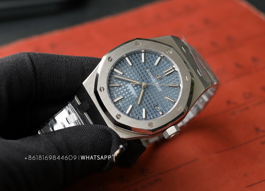 Audemars Piguet ROYAL OAK 15450ST.OO.1256ST.03 replica watch for sale 第3张