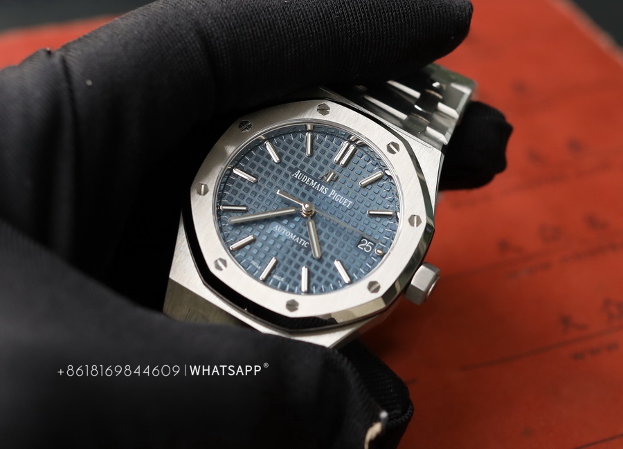 Audemars Piguet ROYAL OAK 15450ST.OO.1256ST.03 replica watch for sale 第4张