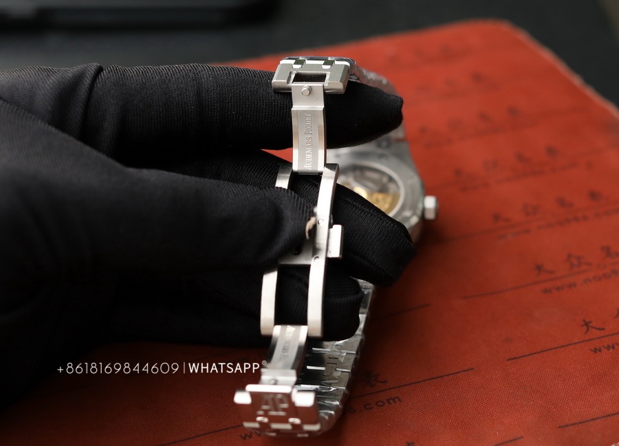 Audemars Piguet ROYAL OAK 15450ST.OO.1256ST.03 replica watch for sale 第9张