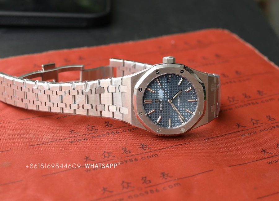 Audemars Piguet ROYAL OAK 15450ST.OO.1256ST.03 replica watch for sale 第7张