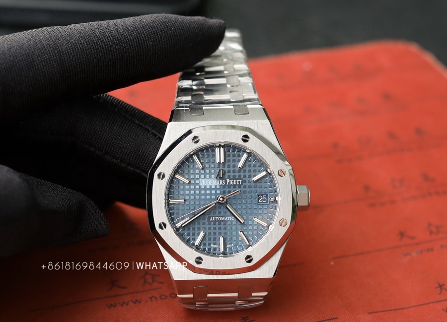 Audemars Piguet ROYAL OAK 15450ST.OO.1256ST.03 replica watch for sale 第6张