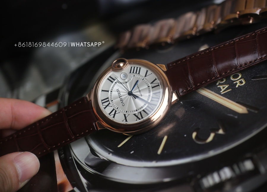 The AF Factory BALLON BLEU DE CARTIER 1:1 replica men's watch 第2张
