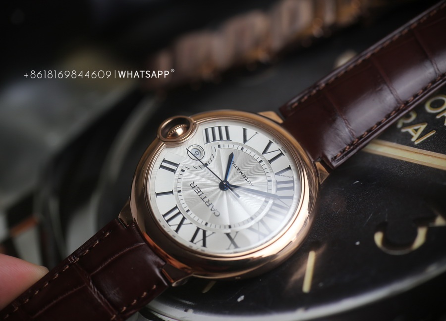 The AF Factory BALLON BLEU DE CARTIER 1:1 replica men's watch 第3张