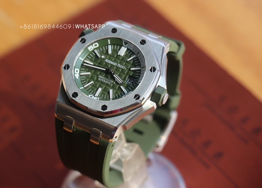 APS Factory replicates the AP Royal Oak Offshore 15710 (Green) – Pictures and Price Introduction 第1张