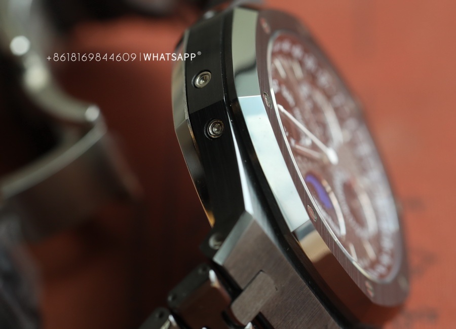 Introduction to APS Factory Royal Oak OKA 26579CE Black Ceramic Watch 第11张