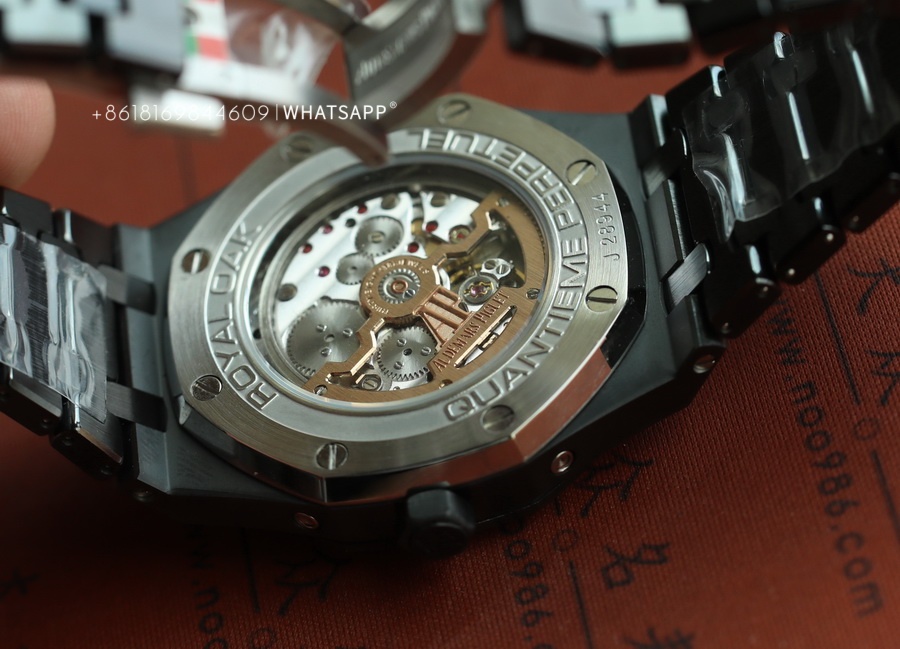 Introduction to APS Factory Royal Oak OKA 26579CE Black Ceramic Watch 第9张