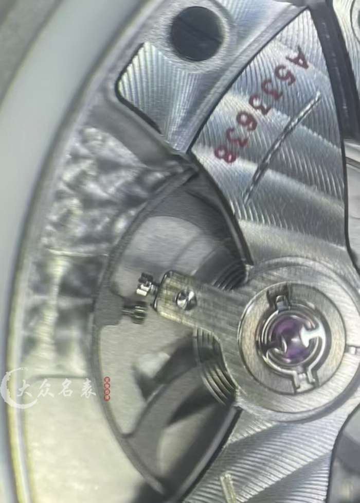 OR Factory (GF Factory) OMEGA Seamaster 300 No-Regulator Movement vs. VS Factory – Which One Is Better? 第4张
