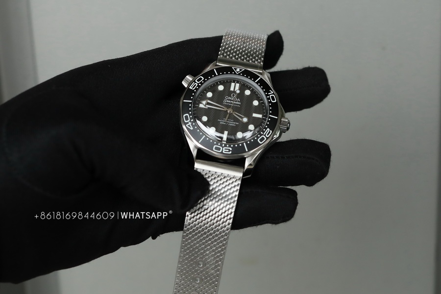 Information about the VS Factory Omega Seamaster 300 210.30.42.20.01.010 replica watch 第2张