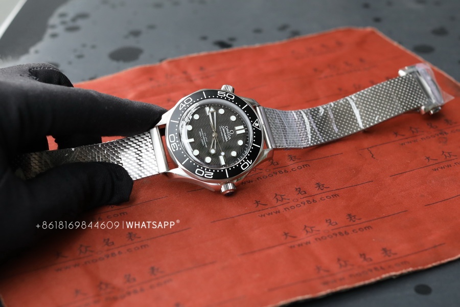 Information about the VS Factory Omega Seamaster 300 210.30.42.20.01.010 replica watch 第4张