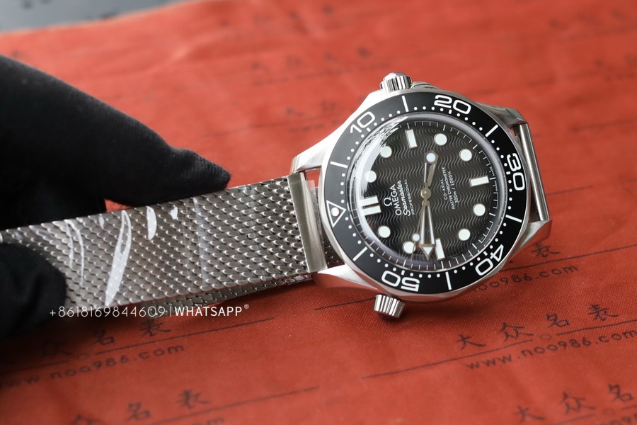Information about the VS Factory Omega Seamaster 300 210.30.42.20.01.010 replica watch 第10张