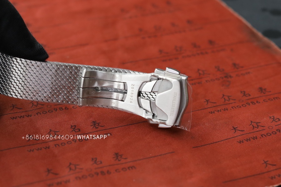 Information about the VS Factory Omega Seamaster 300 210.30.42.20.01.010 replica watch 第12张
