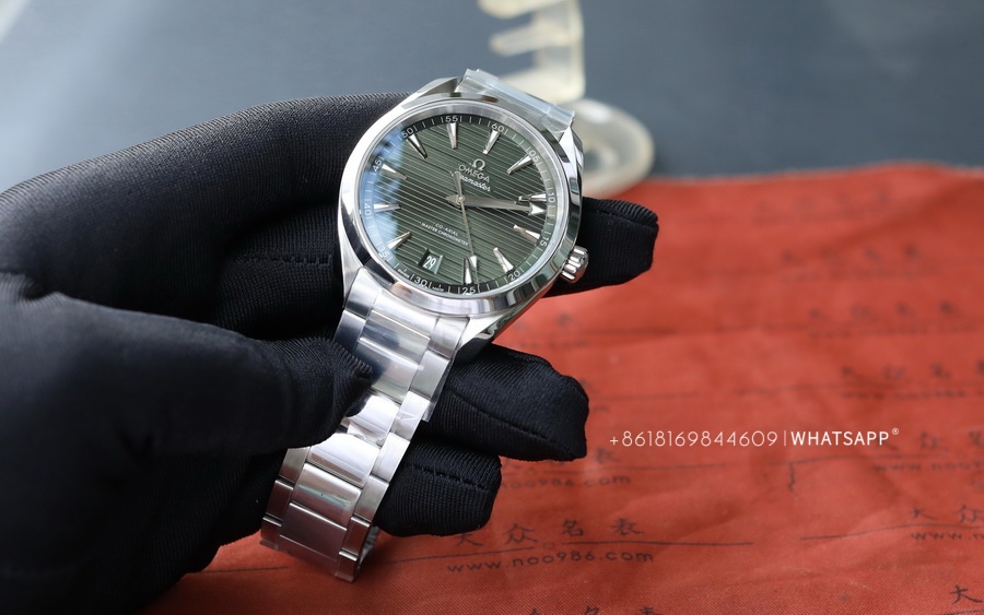 Introduction to the Omega Seamaster 220.10.41.21.10.001 Replica Watch from the VS Factory 第10张