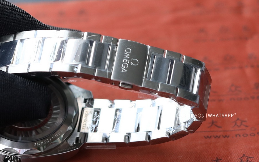 Introduction to the Omega Seamaster 220.10.41.21.10.001 Replica Watch from the VS Factory 第14张