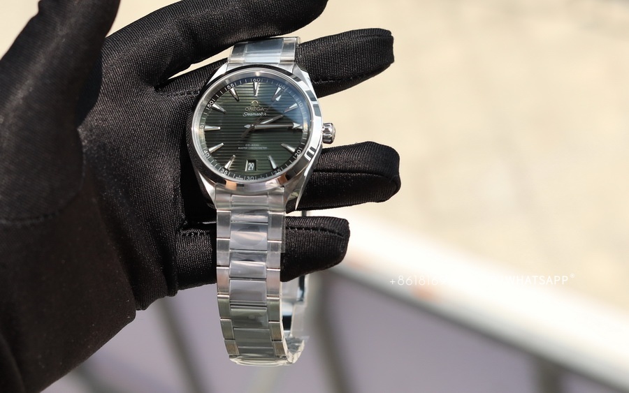 Introduction to the Omega Seamaster 220.10.41.21.10.001 Replica Watch from the VS Factory 第4张