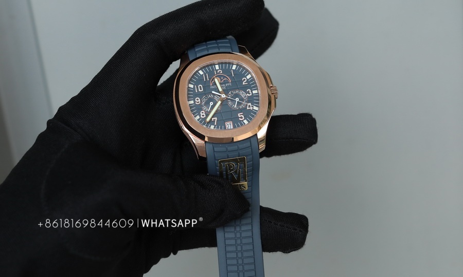 Patek Philippe Aquanaut 5261R-001 Weighted Replica Watch Introduction 第2张