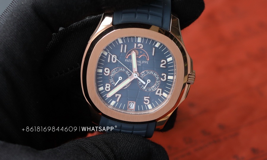 Patek Philippe Aquanaut 5261R-001 Weighted Replica Watch Introduction 第6张
