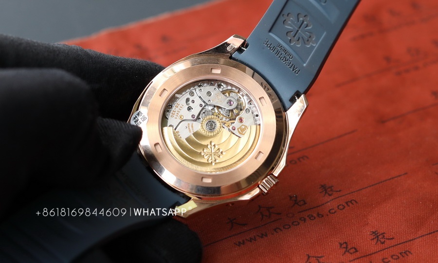 Patek Philippe Aquanaut 5261R-001 Weighted Replica Watch Introduction 第11张